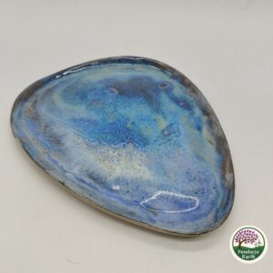Ręcznie wykonany talerz ceramiczny