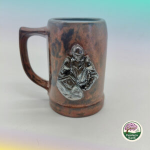 Ręcznie wykonany kufel ceramiczny – motyw rycerski, 350 ml
