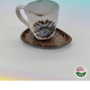 Kubek ceramiczny ze spodkiem 350 ml – ręcznie wykonany komplet