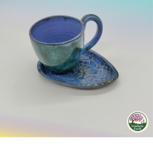 Filiżanka ceramiczna z talerzykiem w kształcie kropli 200 ml – ręcznie wykonany komplet