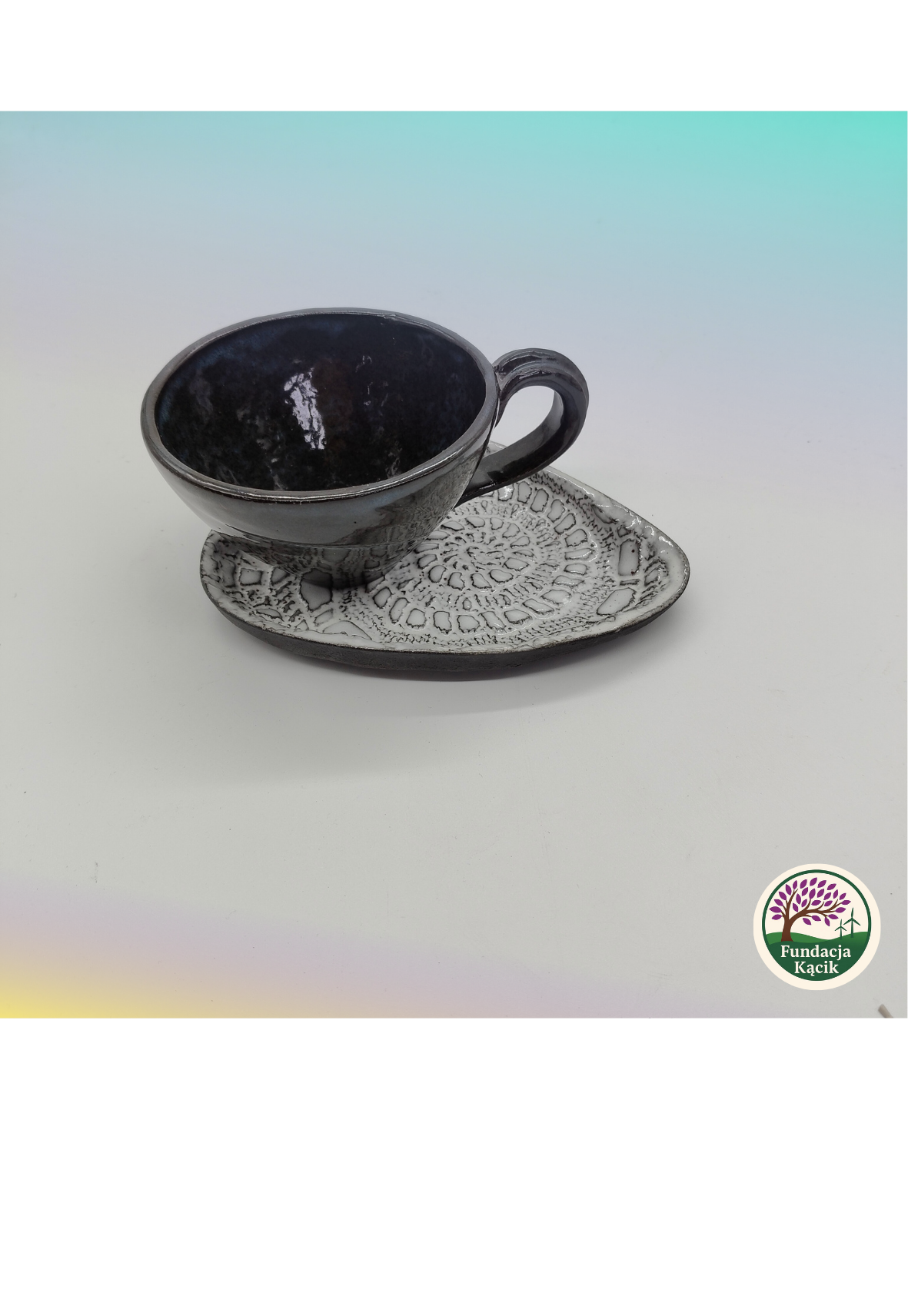 Filiżanka ceramiczna z talerzykiem w kształcie kropli 200 ml – ręcznie wykonany komplet - obrazek 2